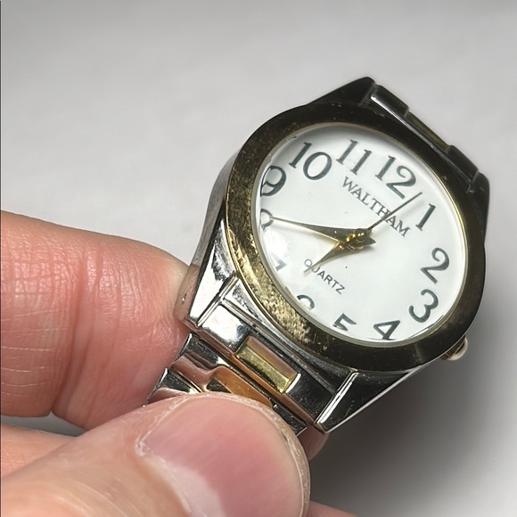 Ladies Waltham Quartz Watch - gold and silver tones - Picture 11 of 12